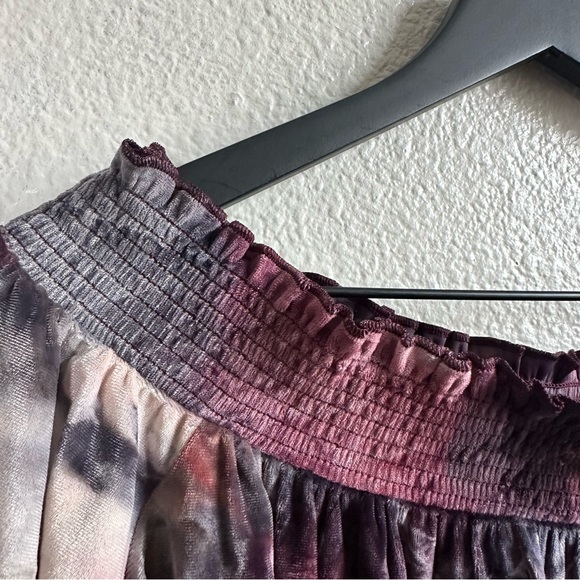 NWT American Eagle Off-Shoulder Tie Dye Velvet Blouse Women’s Size Medium - Picture 9 of 9